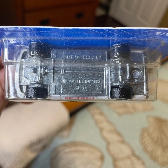 Coca-Cola Hot Wheels Houston Astros Car - White and Red - Picture 6 of 11